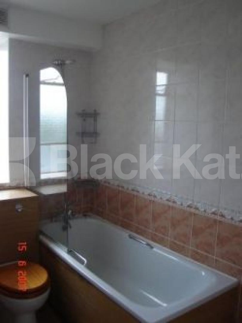 			LET!, 2 Bedroom, 1 bath, 1 reception Flat			 Park Road, CROUCH END N8